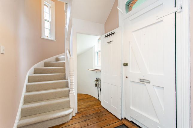 4, Moreland Cottages, London photo 5