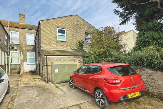 19, Regent Road, Lowestoft photo 4