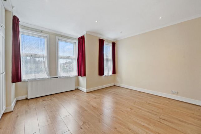 Wealdstone, HARROW photo 3