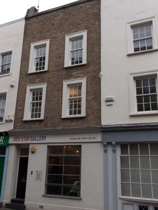 Office to let in Bowling Green Lane, Clerkenwell, London