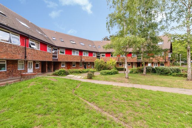 85, Roundmead, Stevenage photo 2