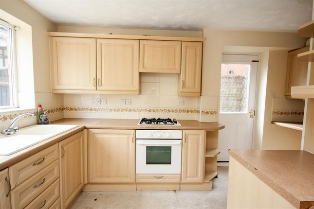11, Pershore Close, Wellingborough photo 2