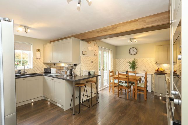 12 Stoneacre Rise, Sheffield photo 2