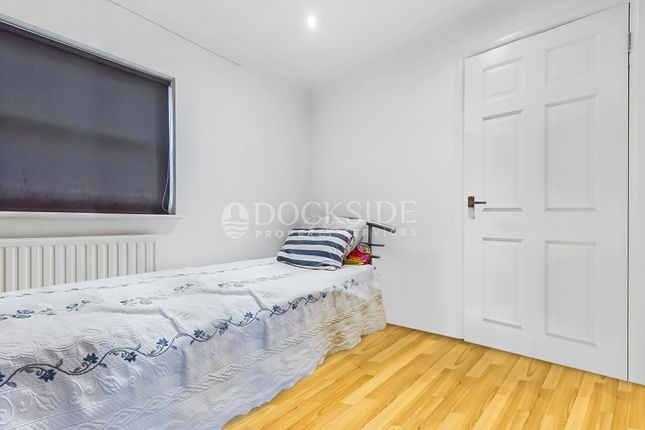 7 Waldair Court, Barge House Road, London photo 4