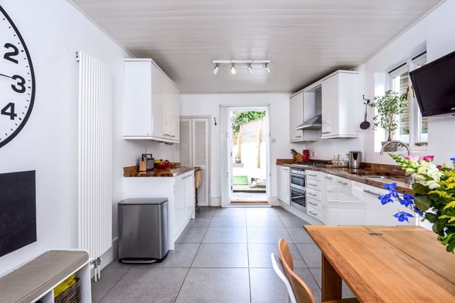 26, Berens Road, London photo 4