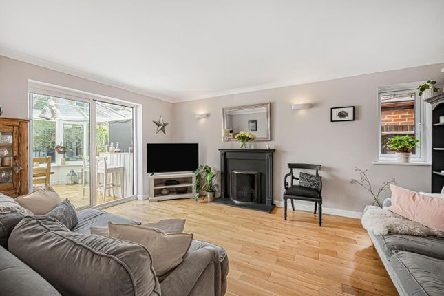 22, Glenrhondda, Reading photo 2