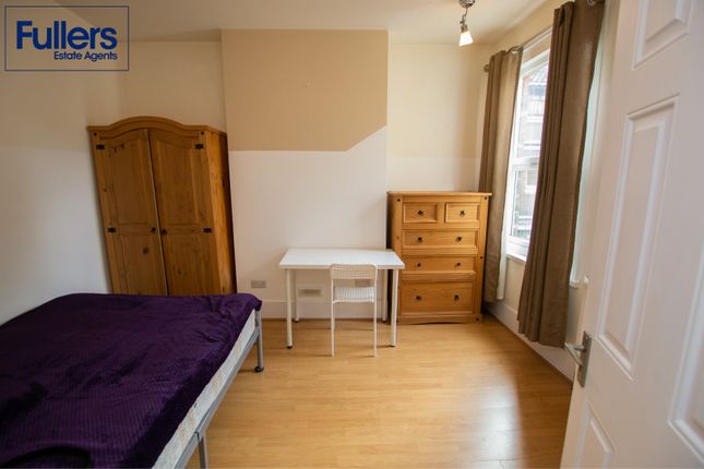 194, Lyndhurst Road, London photo 5