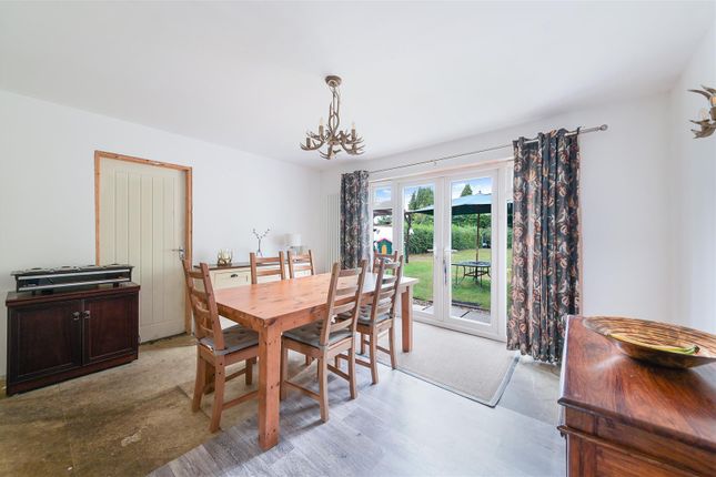 8, Kingscroft Road, Banstead photo 3