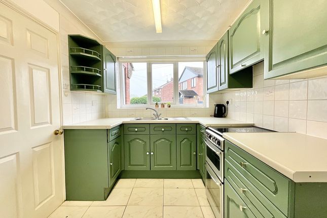 21 Elm Drive, Stoke-On-Trent photo 2