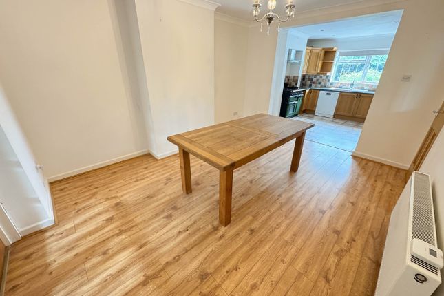 5, Burts Hill, Wimborne photo 4