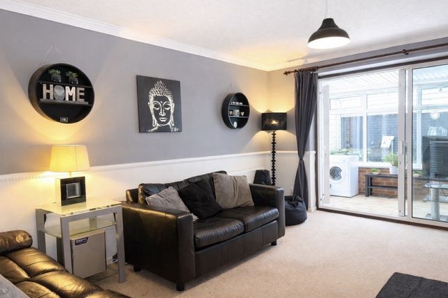 44, Britannia Avenue, Nottingham photo 4
