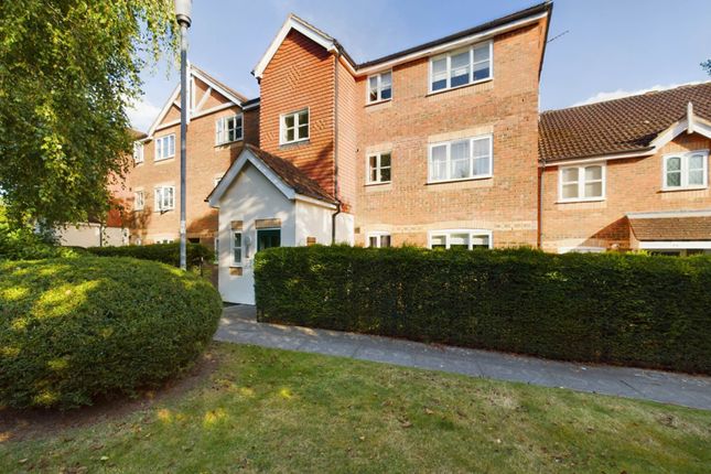 Thumbnail Flat for sale in Whitehead Way, Lavender Grange, Aylesbury