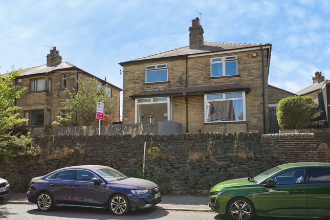 26, Law Lane, HALIFAX photo 4