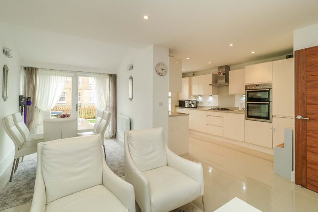 Thumbnail Terraced house for sale in Government Row, Enfield
