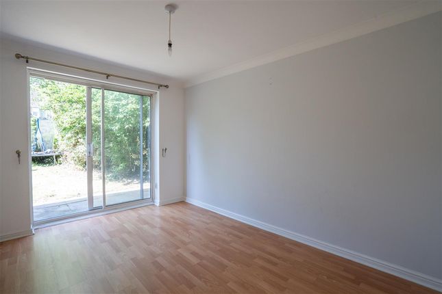 24, Birchtrees Croft, Birmingham photo 4