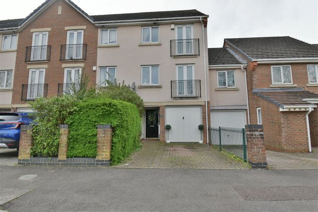 Terraced house for sale in The Oaks, Newbury