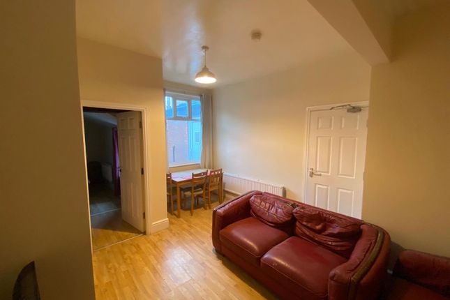 26, Cedric Street, Salford photo 4