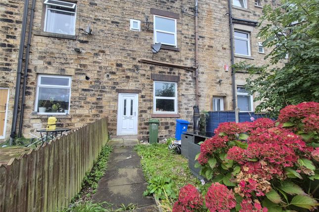 1-bed terraced on 137a, Manchester Road, Ashton-under-Lyne, £45,000