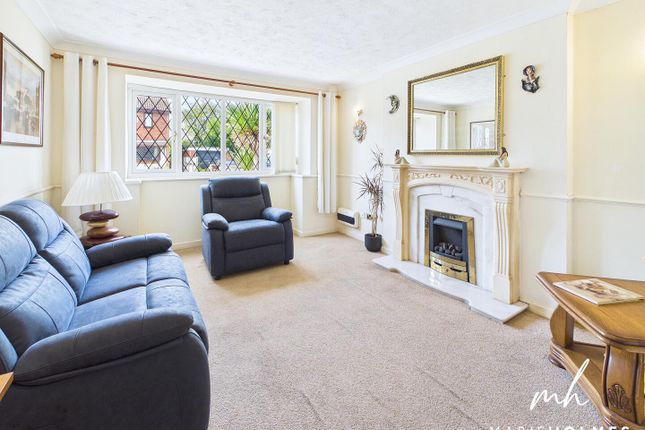 1, Chelford Close, Preston photo 2