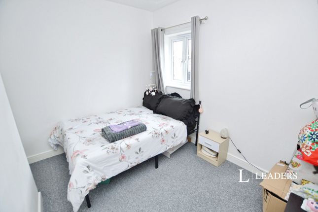 15, Marsh Crescent, Colchester photo 5
