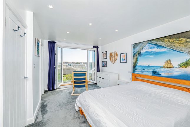 10, Severn Road, Porthcawl photo 5