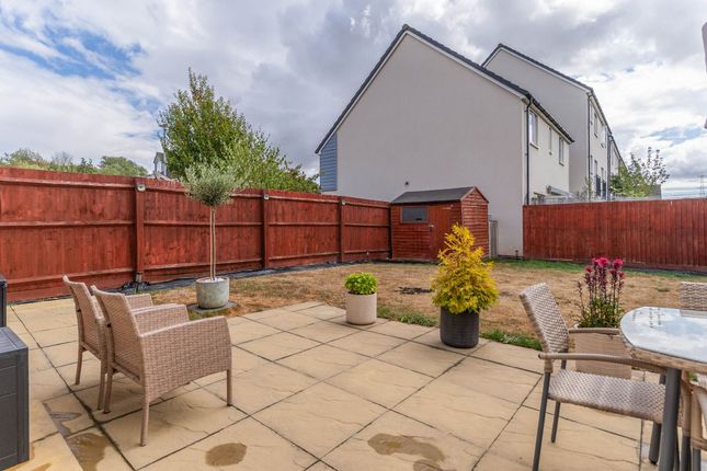 48 Spencer Way, Newport photo 4