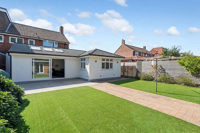 57 Marbles Way, Tadworth photo 4