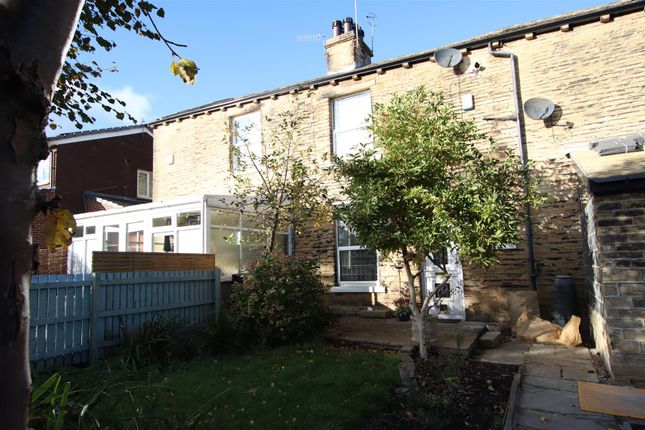 Thumbnail Terraced house to rent in Booth Royd, Thackley, Bradford