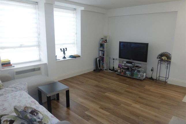 Flat 7, The Peninsula, 42, Buckingham Street, AYLESBURY photo 3