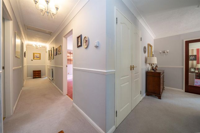 6, Woodland Rise, Studham photo 3