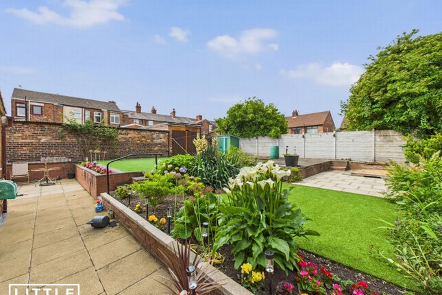16, Archer Grove, St. Helens photo 2