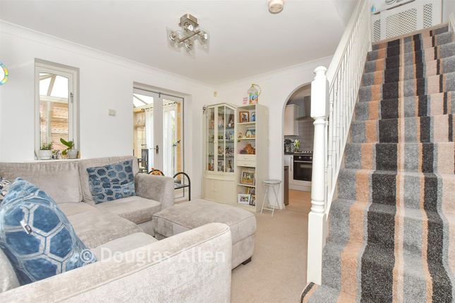 10, Boyd Court, Wickford photo 4