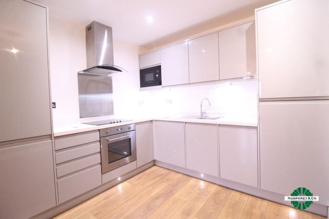 Flat to rent in Russells Ride, Cheshunt, Waltham Cross