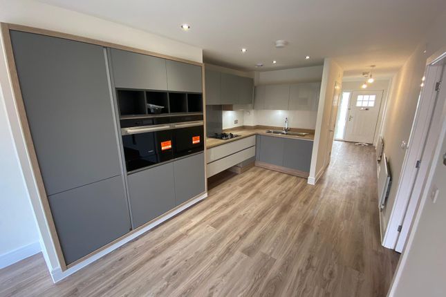 15, MARKET HARBOROUGH photo 3