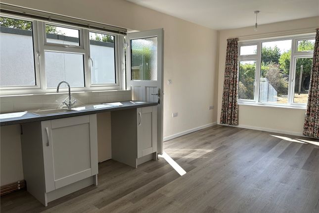 10, Dillons Road, Taunton photo 3