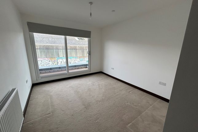 Flat to rent in Merlin Drive, Fletton Quays, Peterborough.