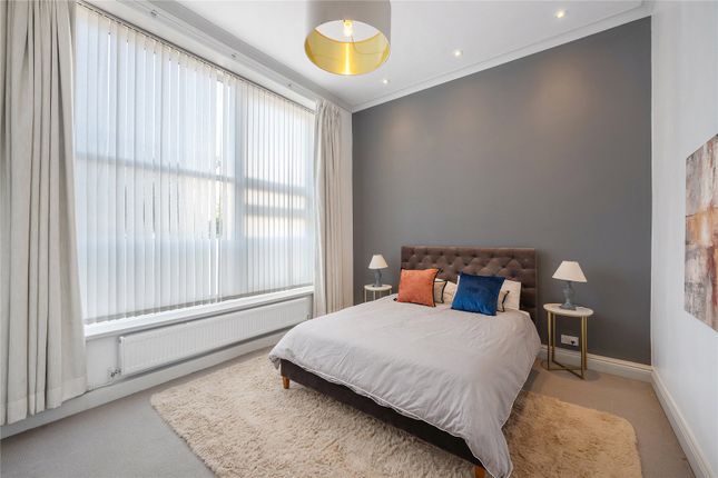 Flat 6, Arundel Court, 43-47, Arundel Gardens, London photo 3