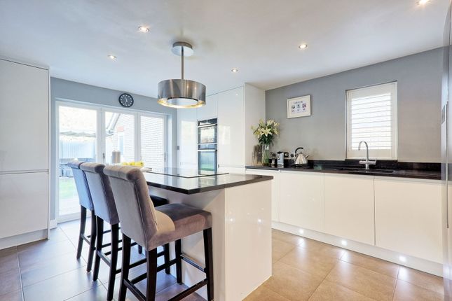 13, San Luis Drive, Grays photo 2
