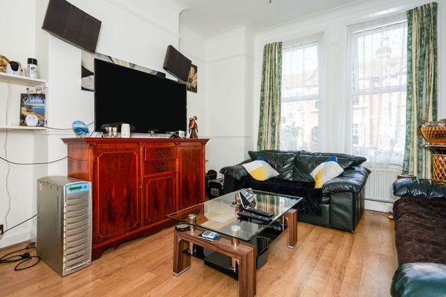 Flat for sale in Overcliff Road, London