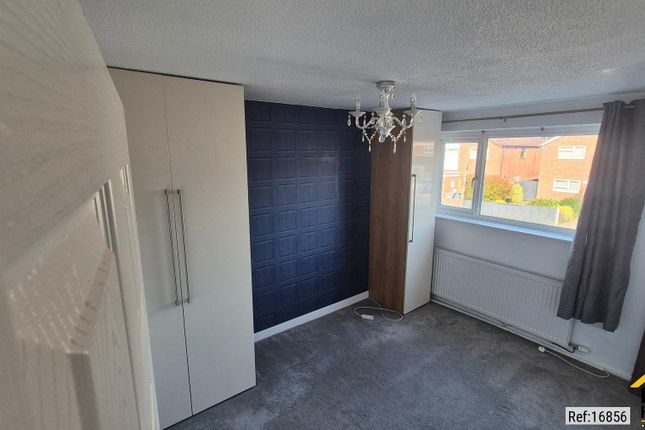 51, The Holly grove, Gloucester photo 2