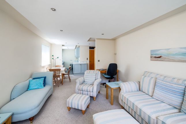 Flat 16 Hoe Court, Lockyer Street, Plymouth photo 4