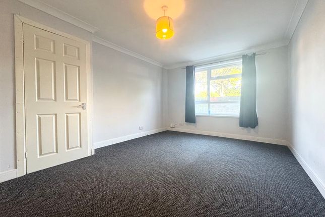 126, Convamore Road, Grimsby photo 3
