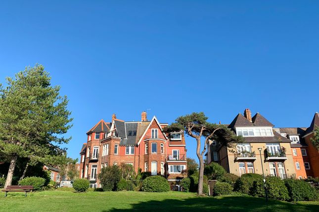 1-bed flat on 23, Bournemouth, £1,050/mo