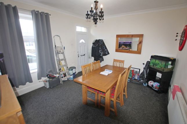 32, Daisy Bank, Bacup photo 2