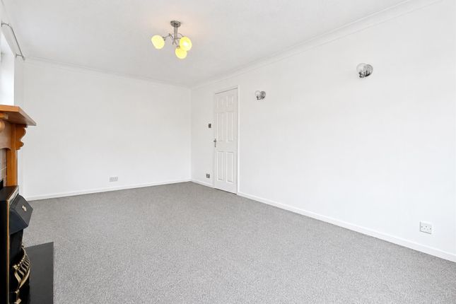 35, Stonebeck Avenue, Harrogate photo 4