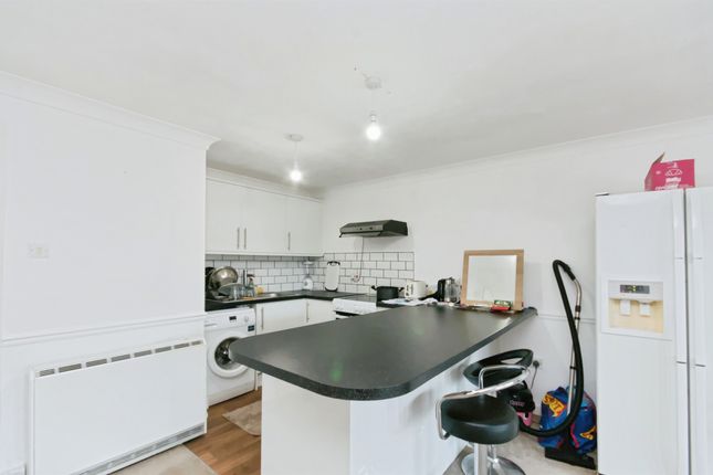 Viking Way, Eastbourne photo 2