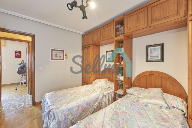 Apartment for sale in Plaza De León 33404, Corvera, Asturias