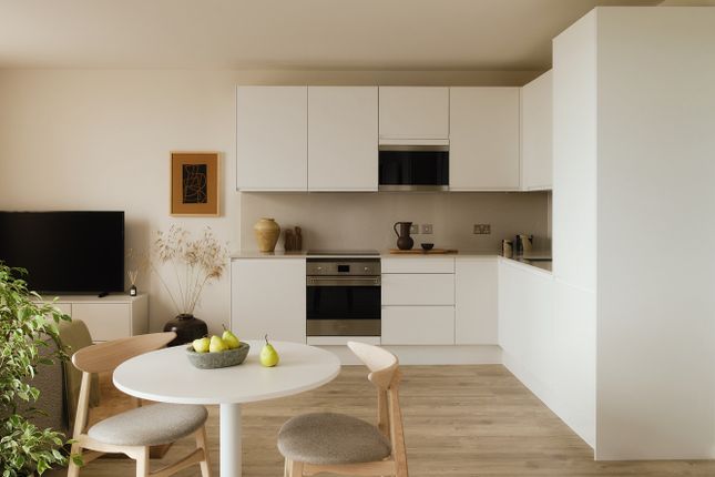 Studio flat on 1 Apex Avenue, Apex Avenue, Nine Elms, £2,740/mo
