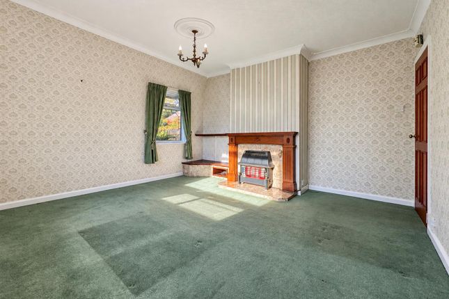 Monks Close, Newcastle-under-Lyme photo 4