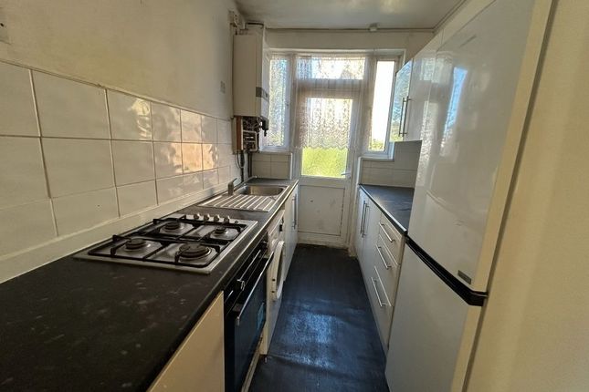 61, WOOLMER ROAD, EDMONTON photo 4